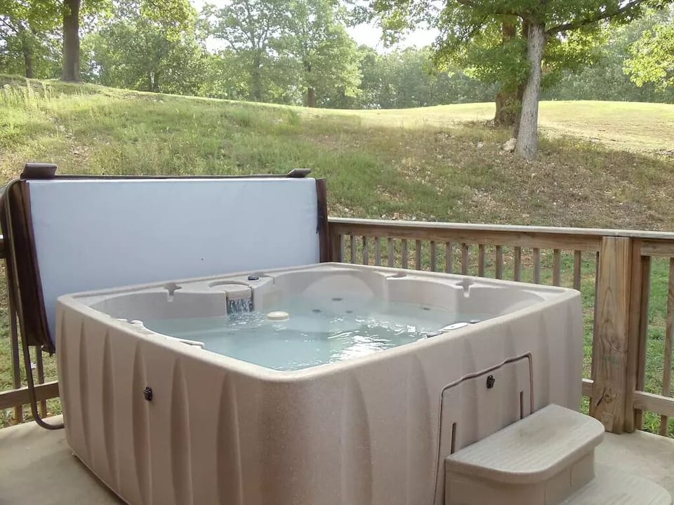 Hot tub - back deck 