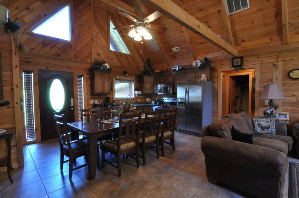 Timber Mt kitchen/dining 