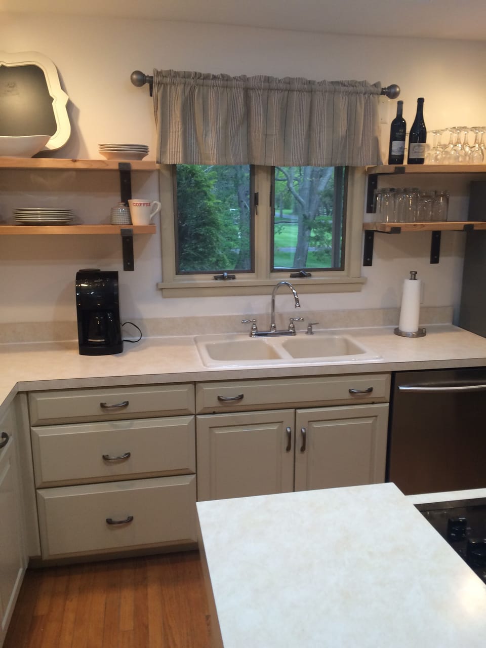 Updated with new dishwasher, stove top, double wall oven