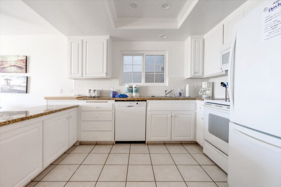 Kitchen (2)