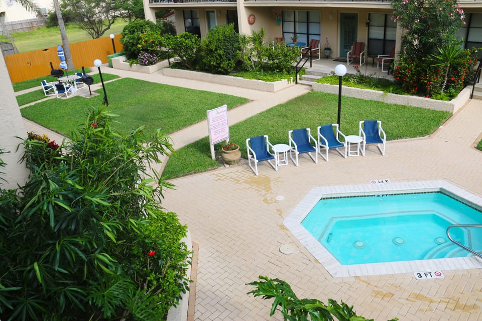 Jacuzzi and grill pit view