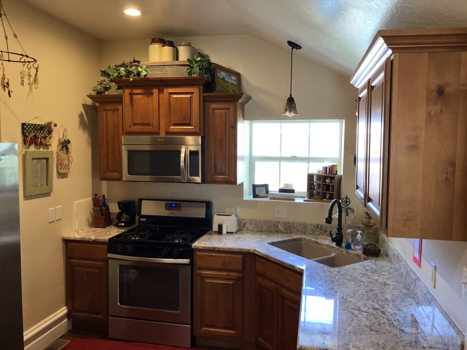Fully updated modern kitchen will give you every convenience of a modern age.