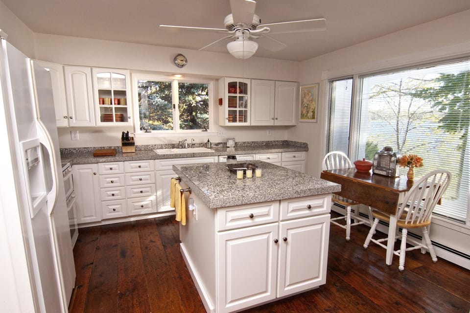 Center Island Kitchen is Fully Equipped