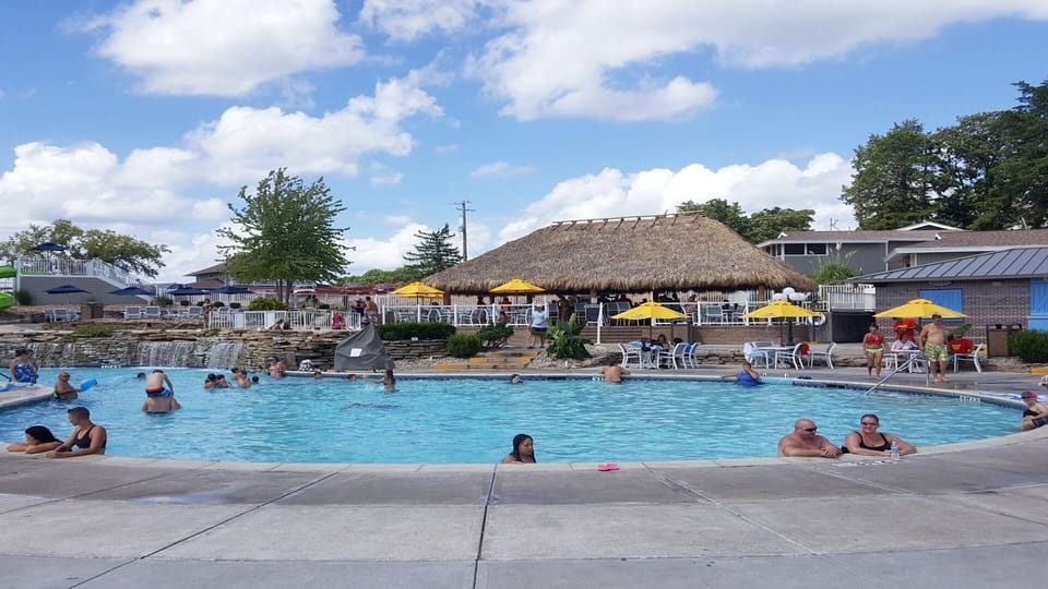 Arrowhead pool