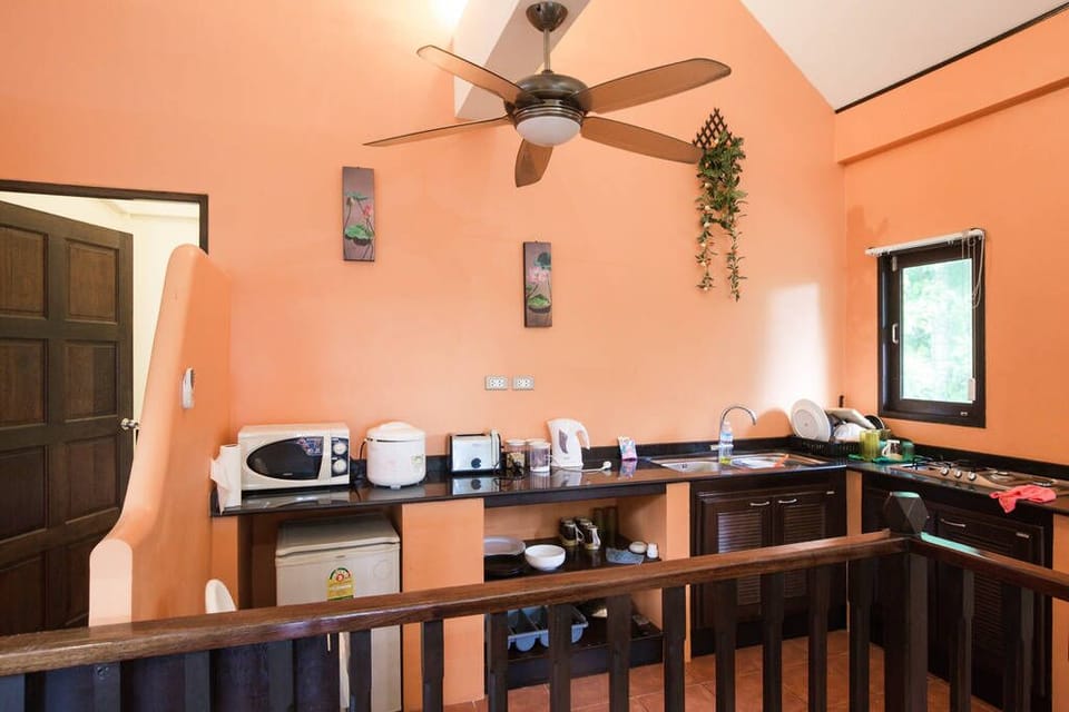 3BR Seafront BayView Villa - Koh Phangan