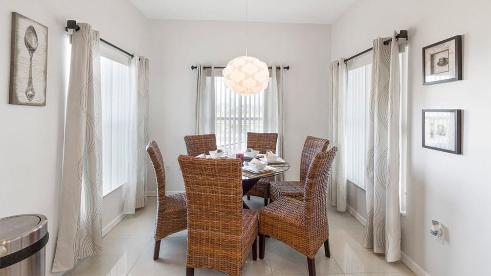 Bright and Cozy eating area