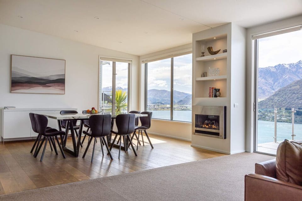 Dining with a view! There are also 2 additional chairs to seat 10 when it`s a full house.