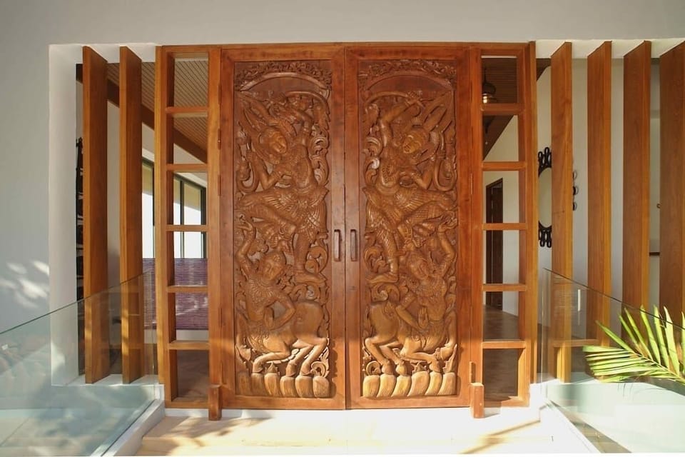 9 Br Sea View Villa Blue ~ 5* with staff