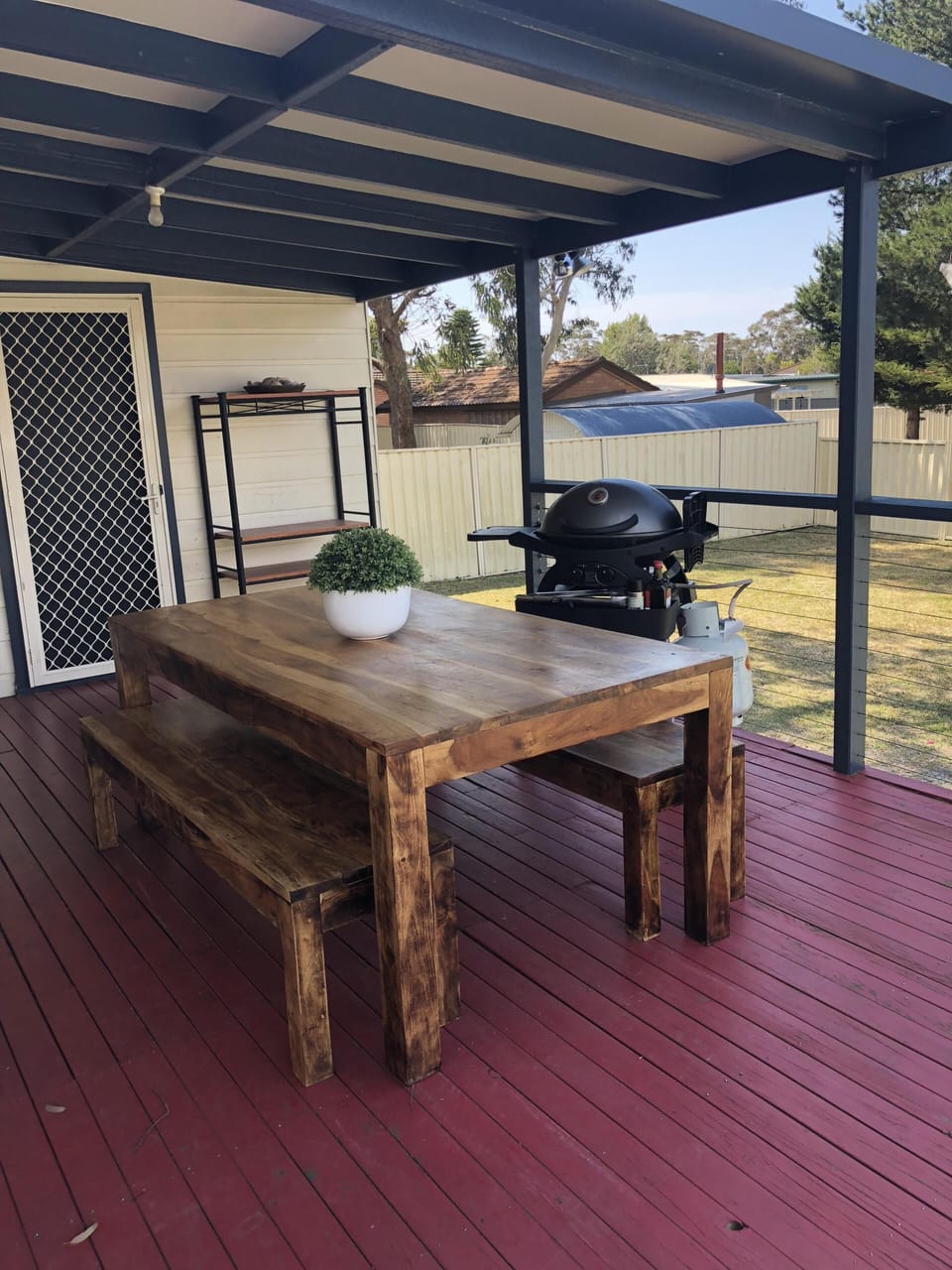 Perfect rear deck for entertaining