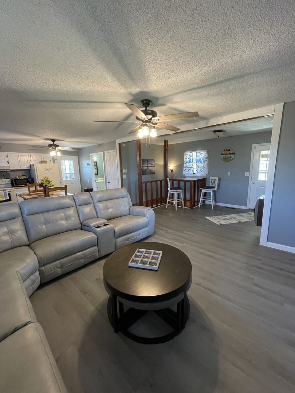 Main Floor Pic 4