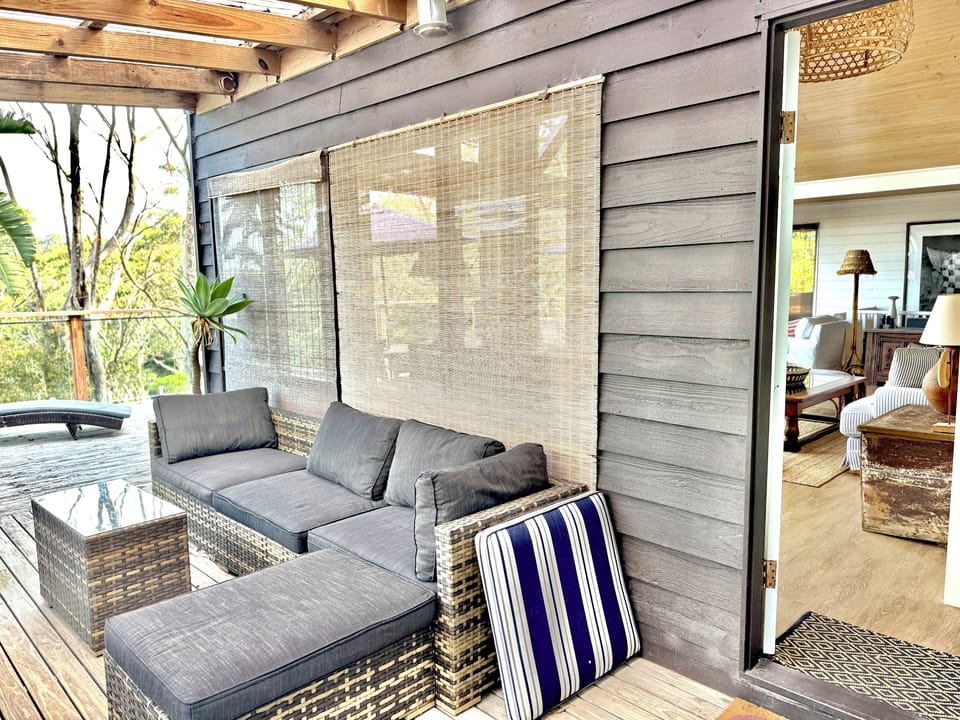 SIDE DECK UNDER COVER 