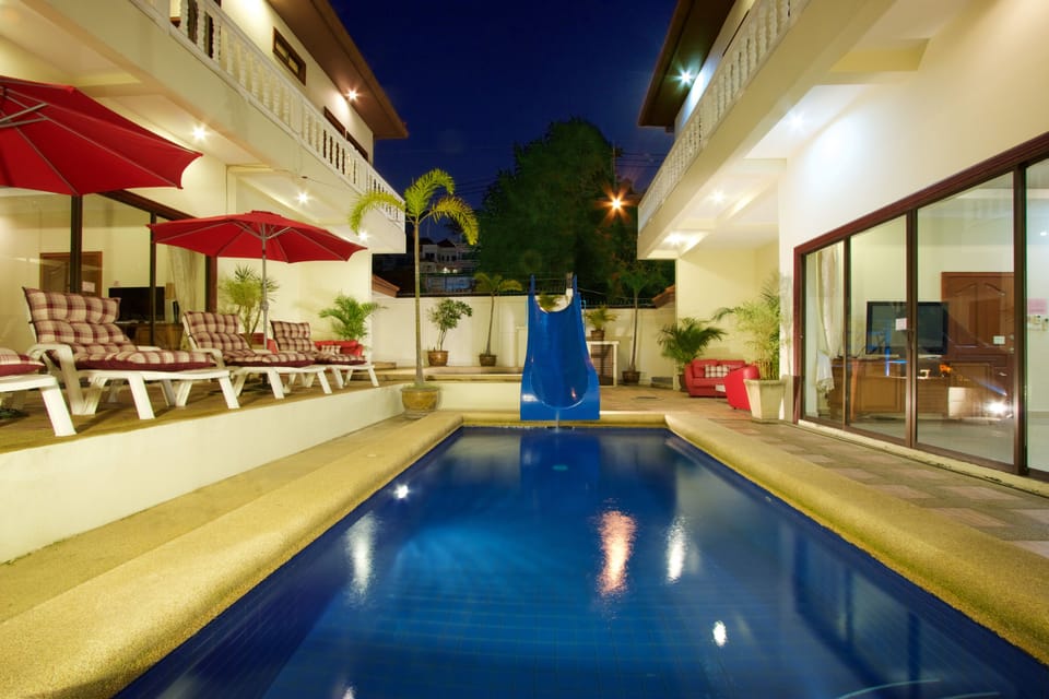 8bdr Avoca Pool Villas No.172
