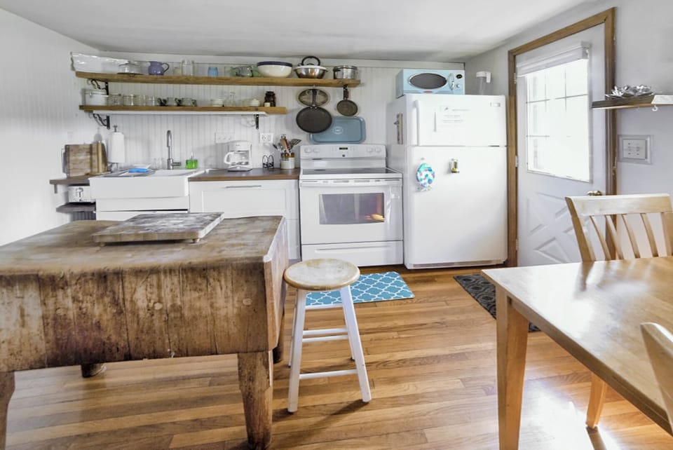 Kitchen - Back House