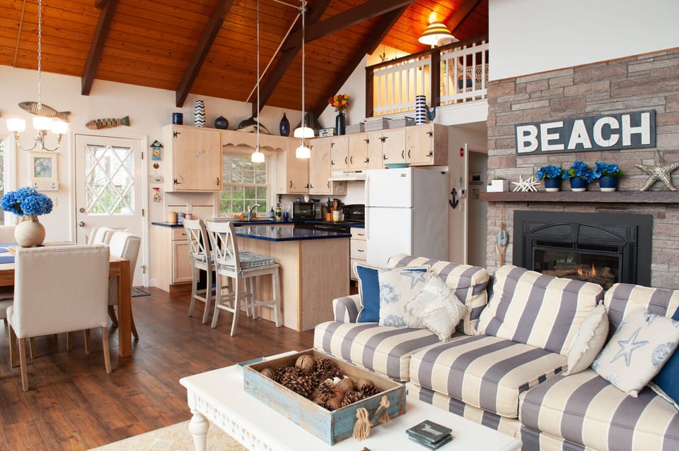 Living room, kitchen