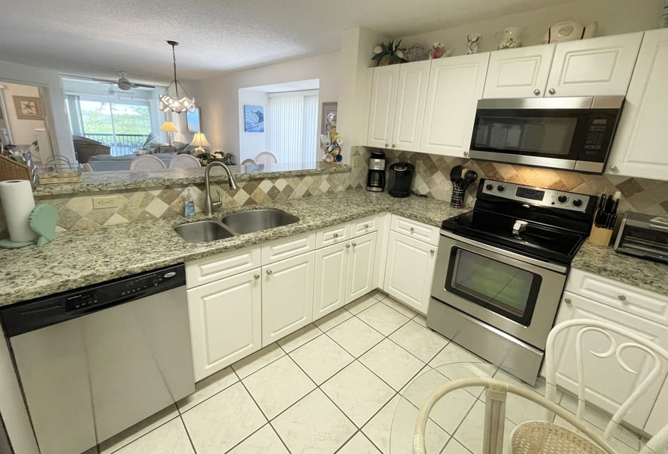 Fully equipped updated kitchen