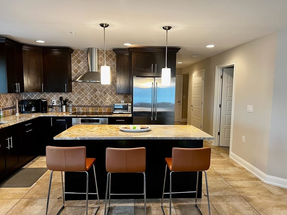 Kitchen and Bar