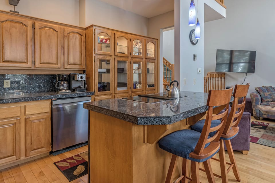 Fully-Stocked Kitchen
