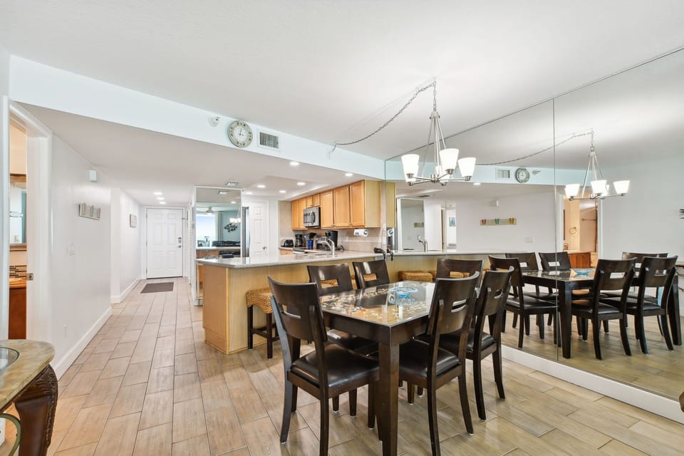 Dining Room with seating for six.