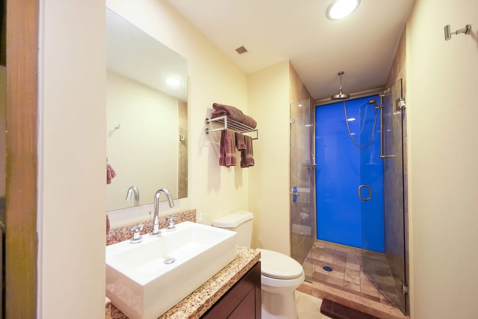 2nd bathroom