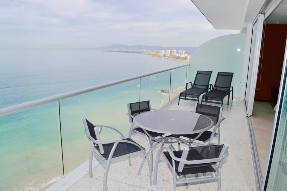 Your OCEANFRONT balcony, 17 stories up!