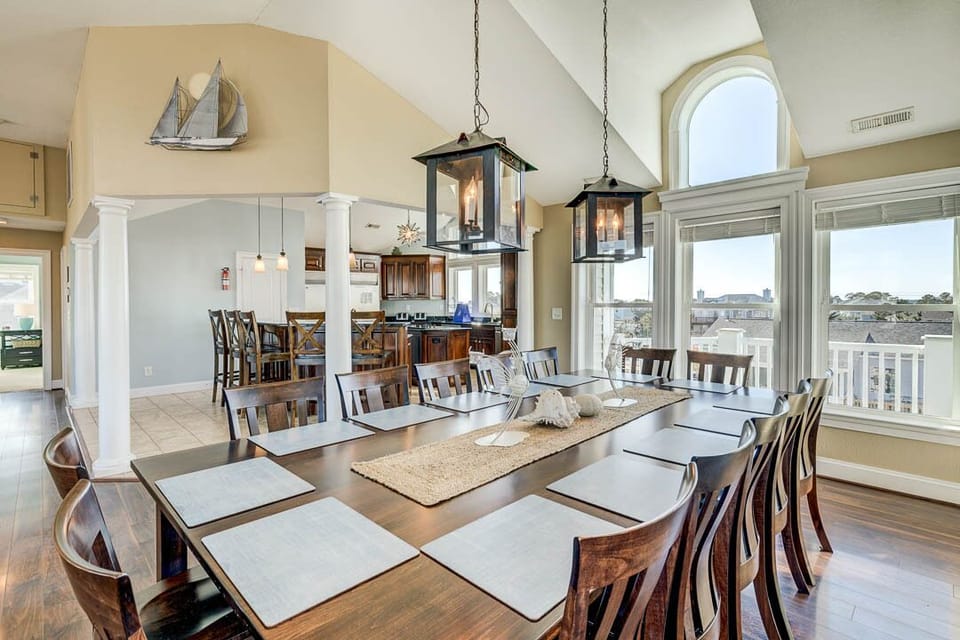 Top-Level Dining Room with Table (seats 14)