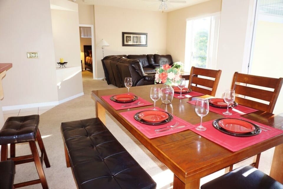 Living room - Table view