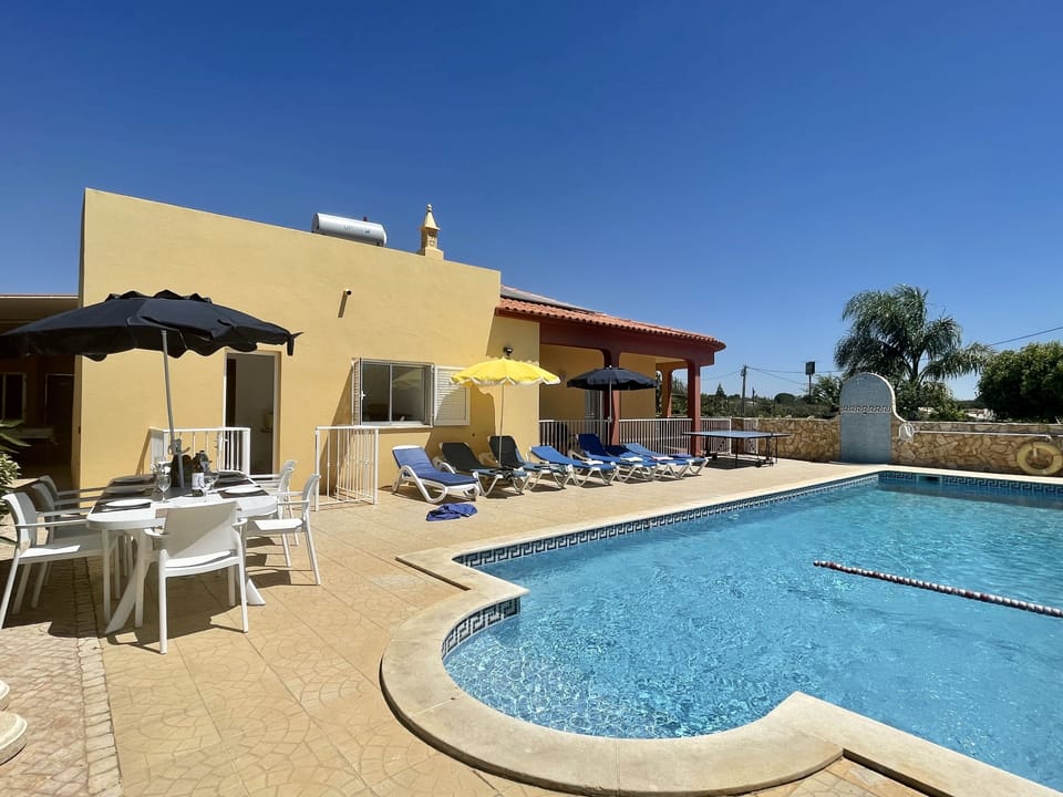 Beautiful surroundings , large pool with good size shallow area for non swimmers