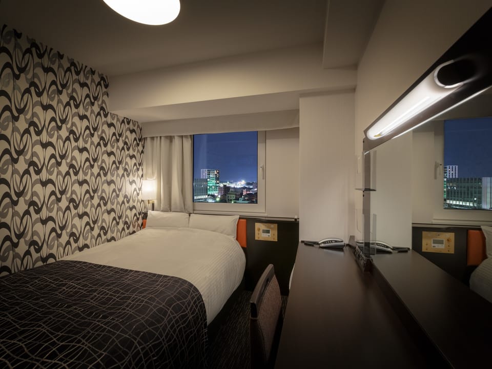 In-room safe, desk, blackout drapes, soundproofing