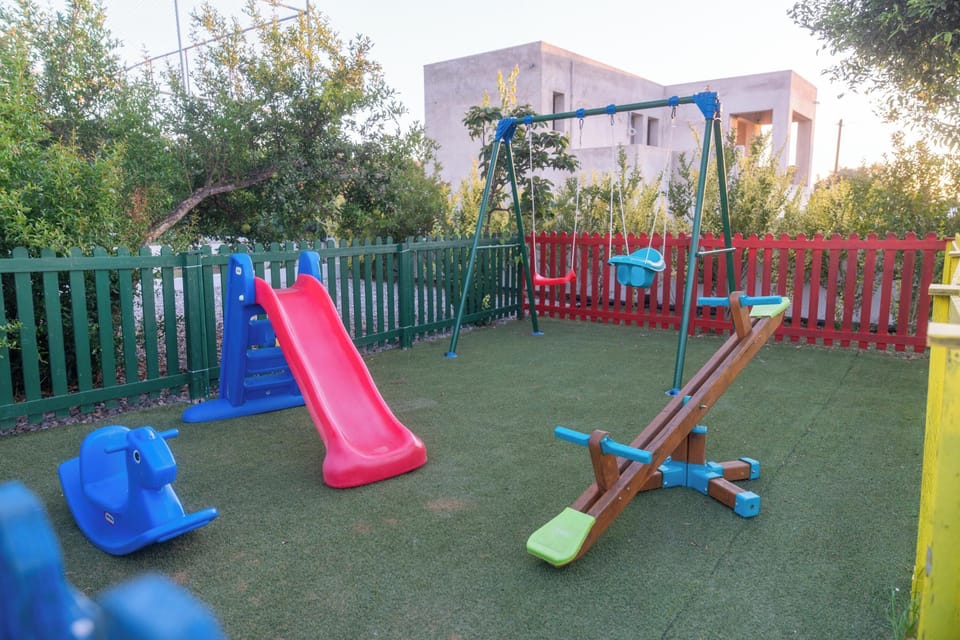 The poolside area includes 10 sunbeds and 3 umbrellas for your comfort.