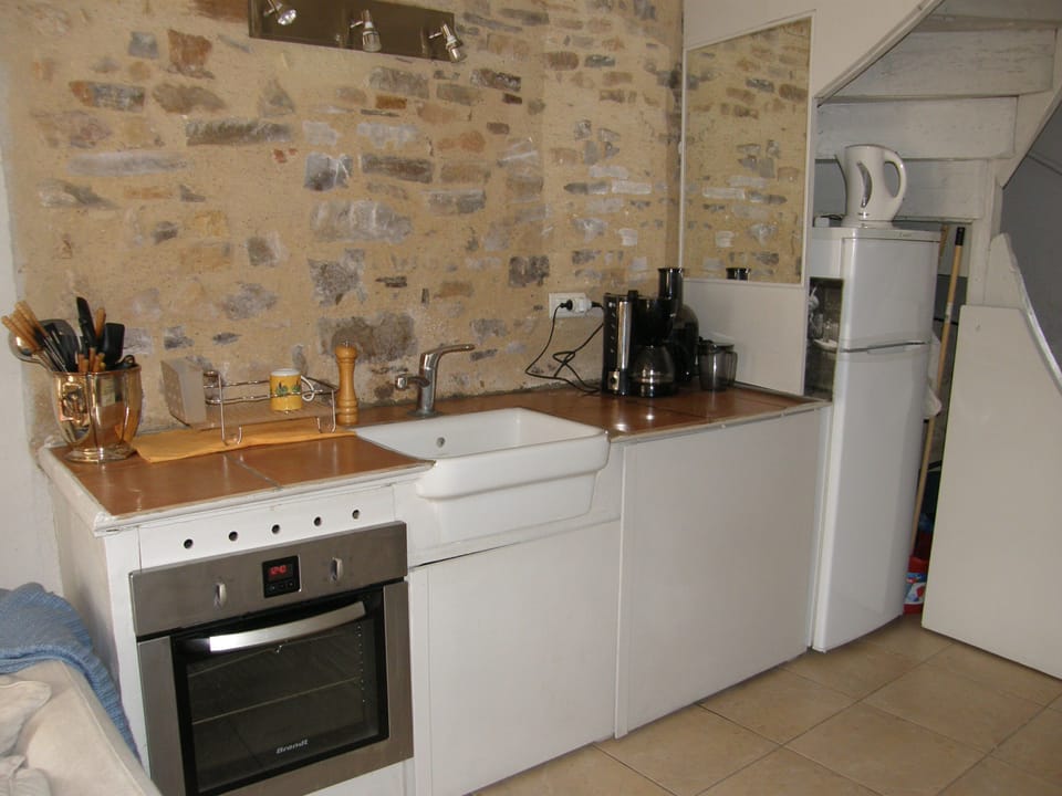 The kitchen area in Maison Felix
