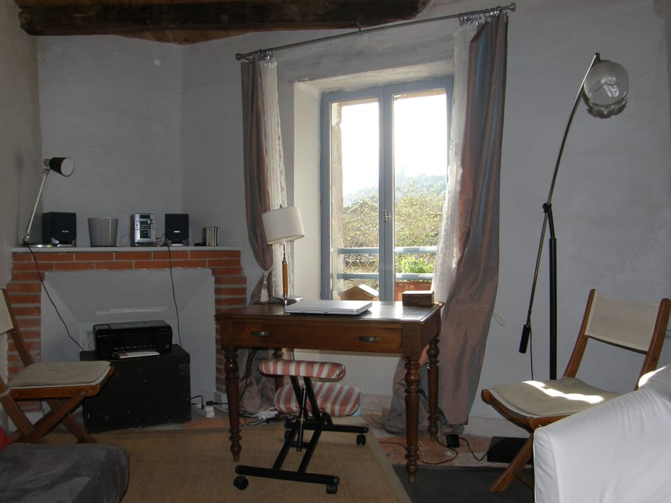 in the salon on the second floor of Maison Felix.  There is a shower & loo too.