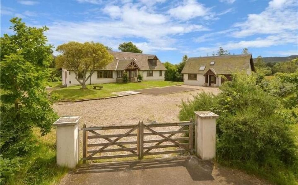 Main house - front and annex