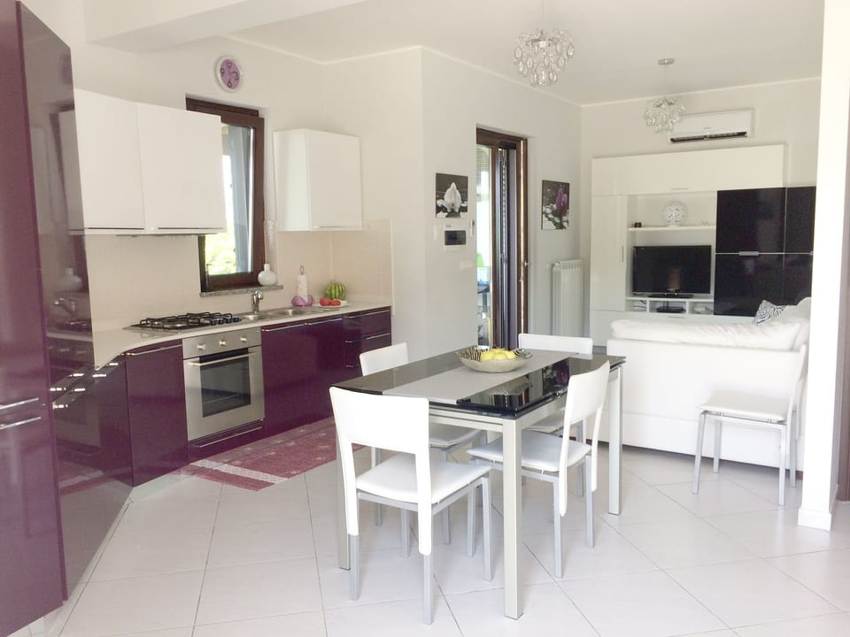 Modern Full kitchen 