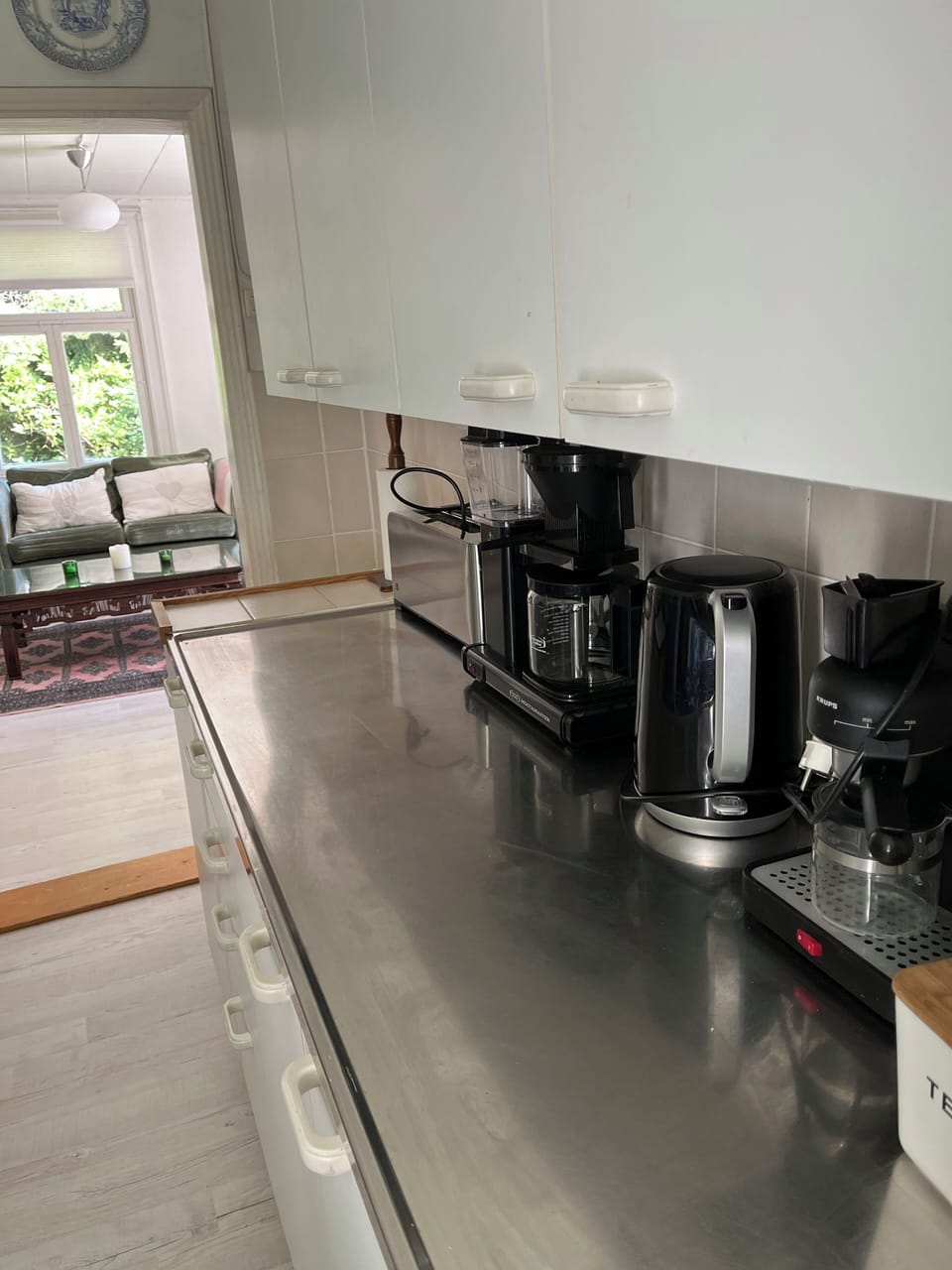 Kitchen equipment