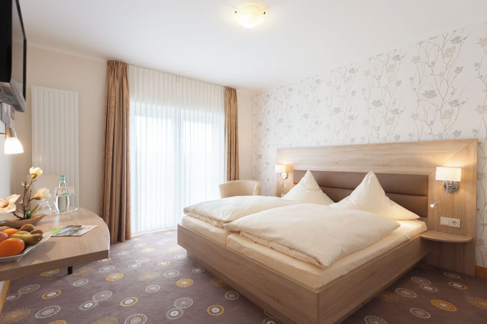In-room safe, desk, laptop workspace, soundproofing