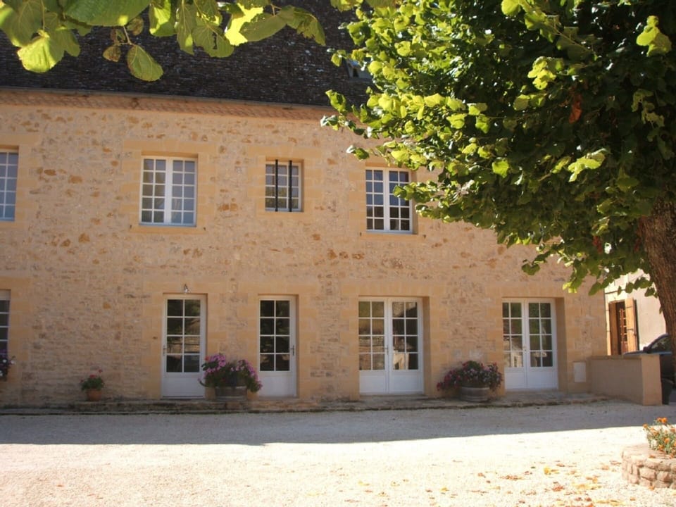 Front of house and courtyard 