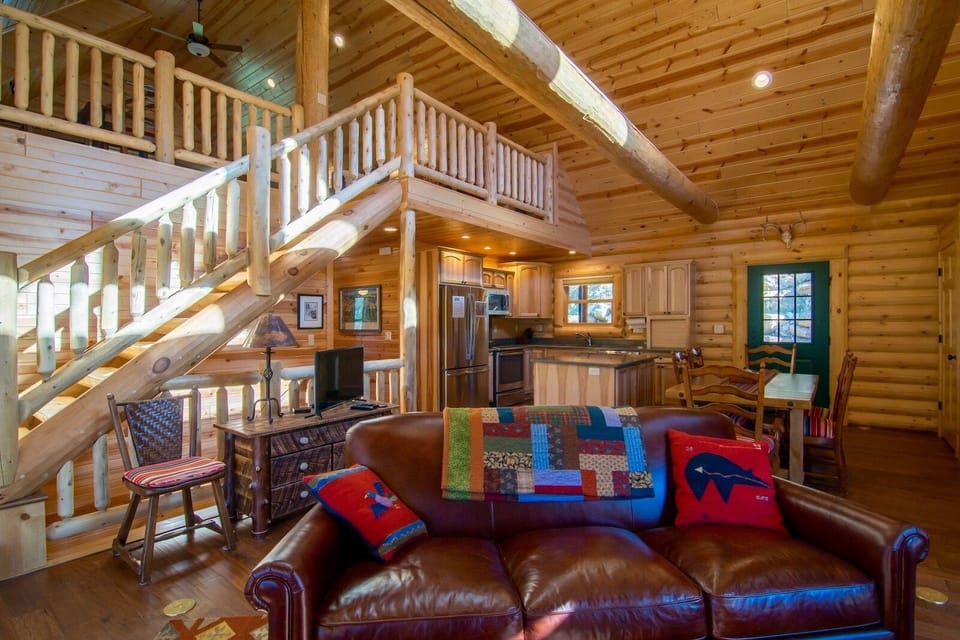 House, 4 Bedrooms | Living room