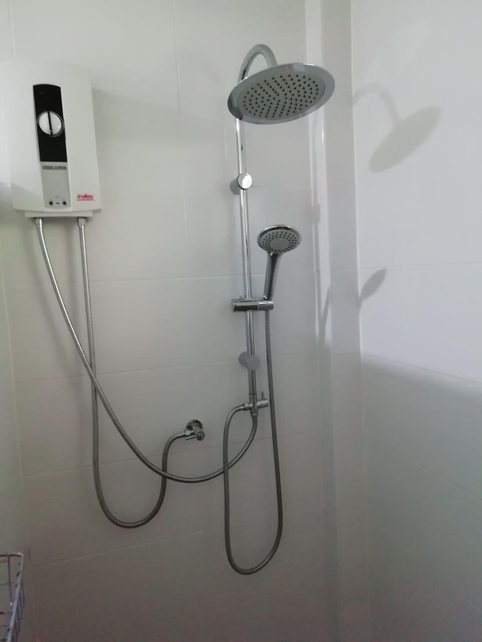 Comfort Bungalow | Bathroom shower