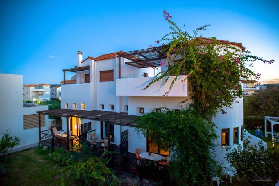 Villa Mylos building