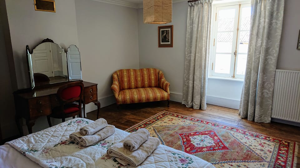 Bedroom 1 - super king double