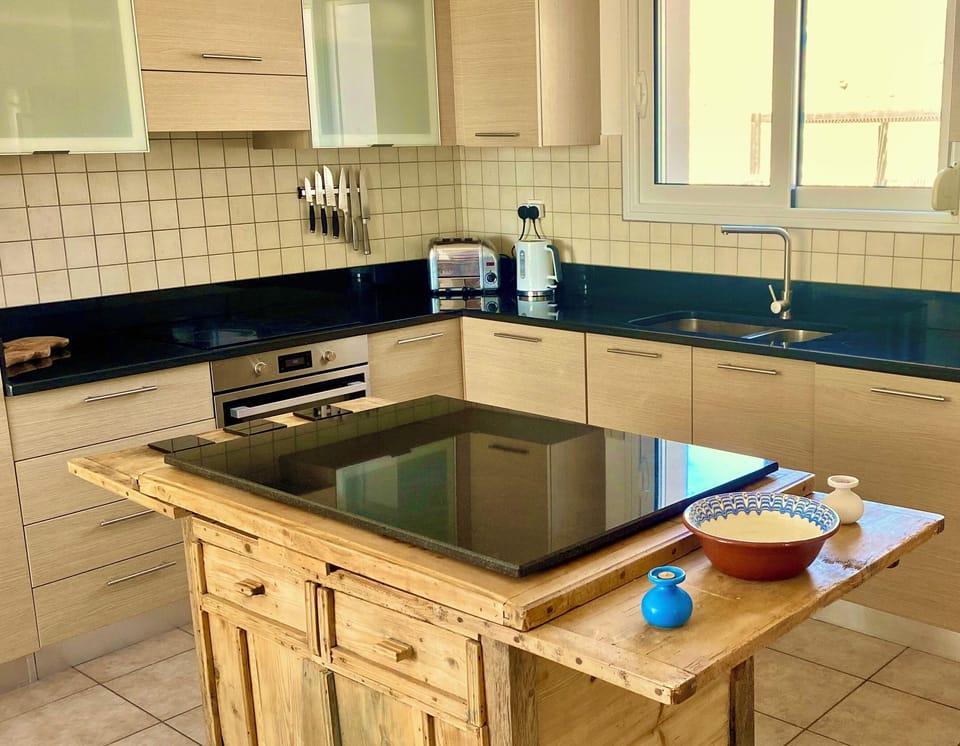 Fully Equipped Kitchen including, Dishwasher, Washing Machine