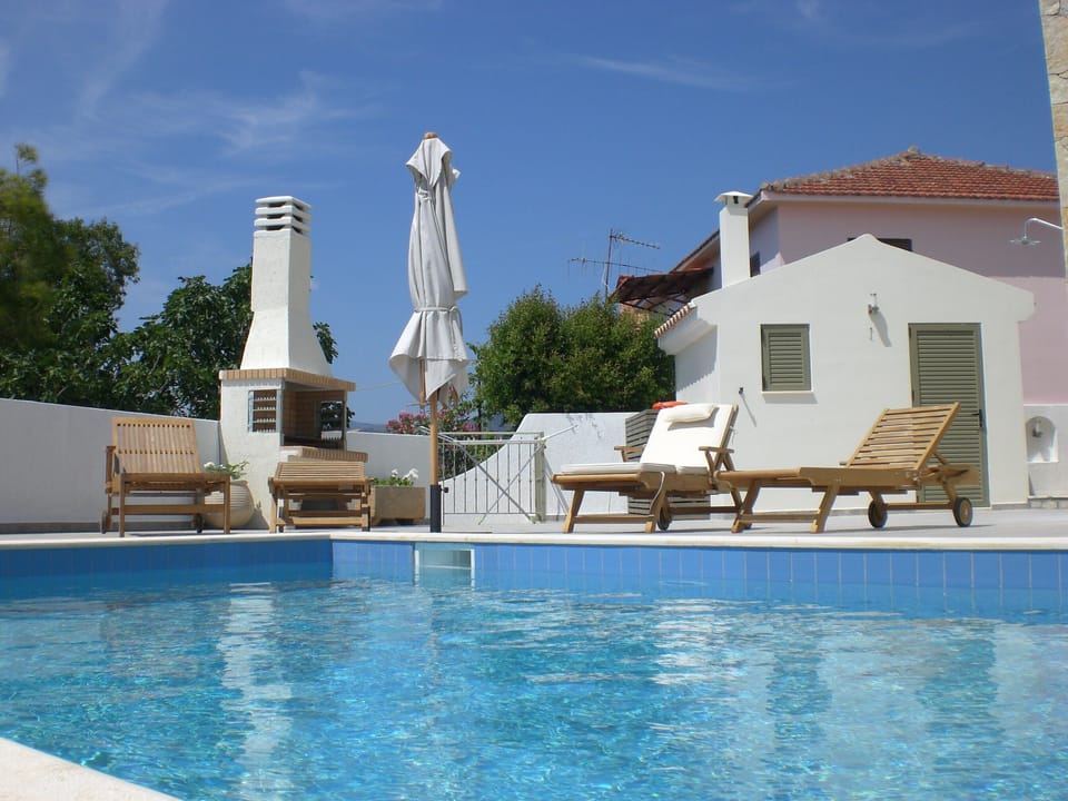 Another view of the pool