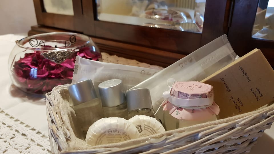 Bathroom amenities