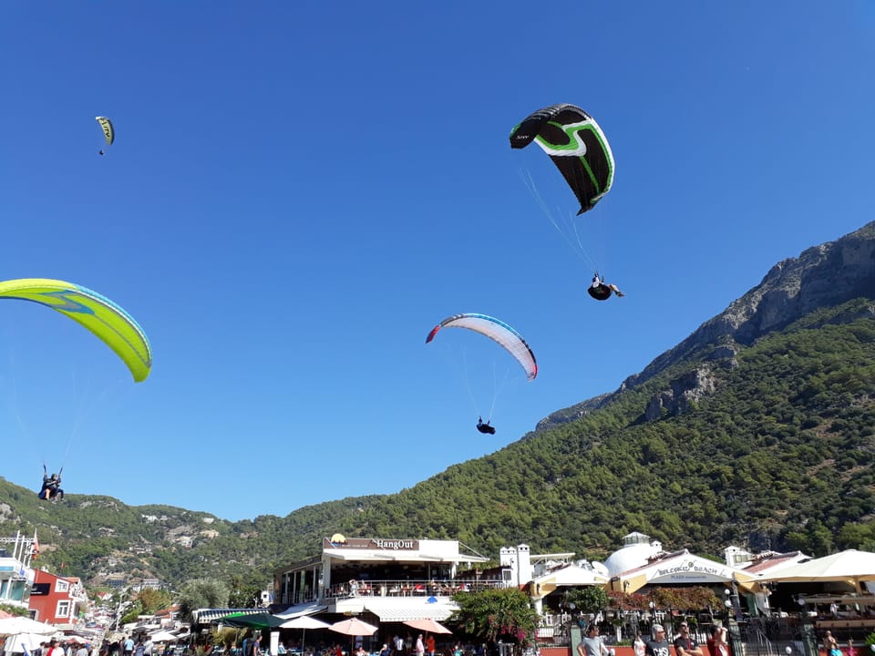 Olu Deniz paragliding