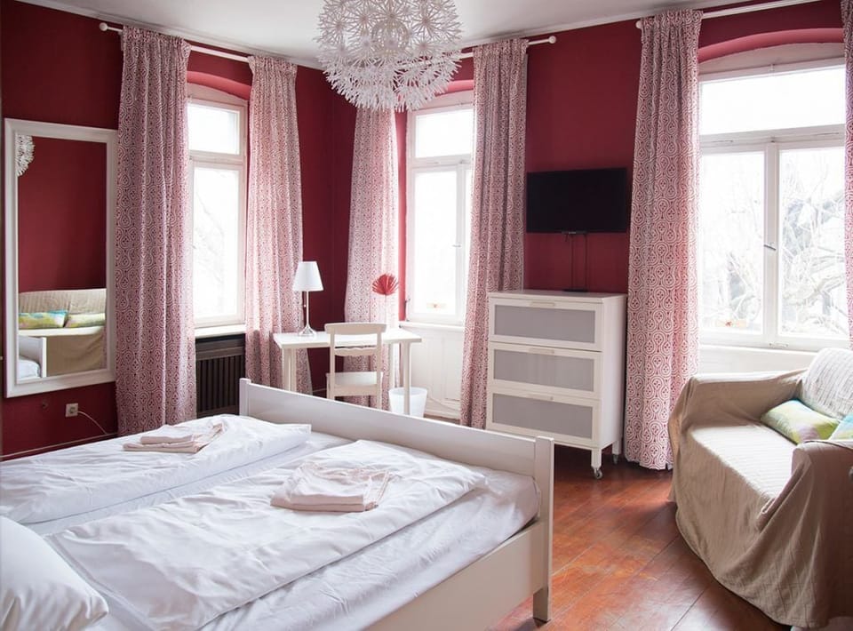 Quadruple Room | Desk, free WiFi, bed sheets