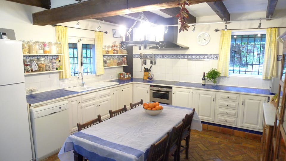 Spacious kitchen diner