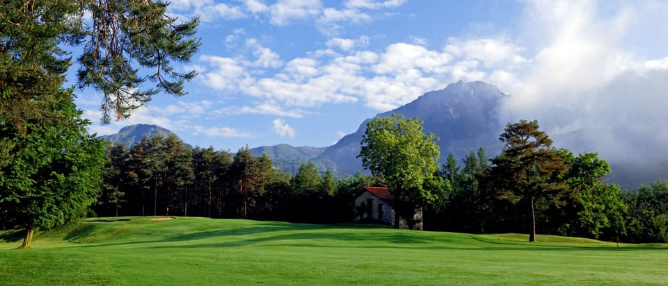 Two golf clubs to play north and south of the home.