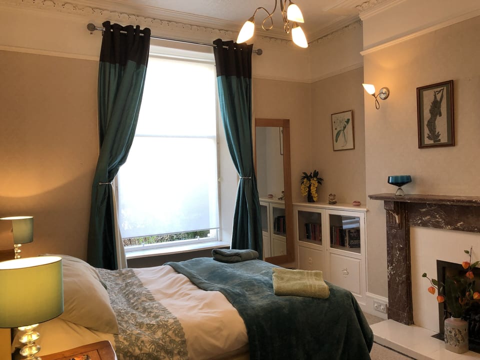 Bedroom 2 (Double)