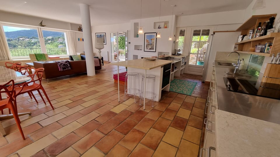 Kitchen area with induction stove