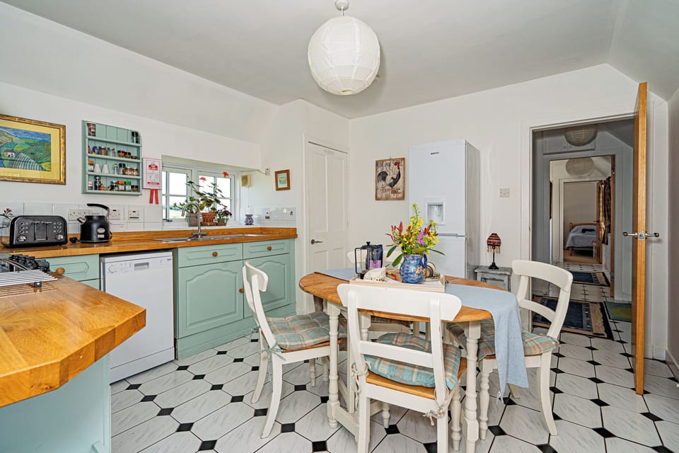 Dining Kitchen

